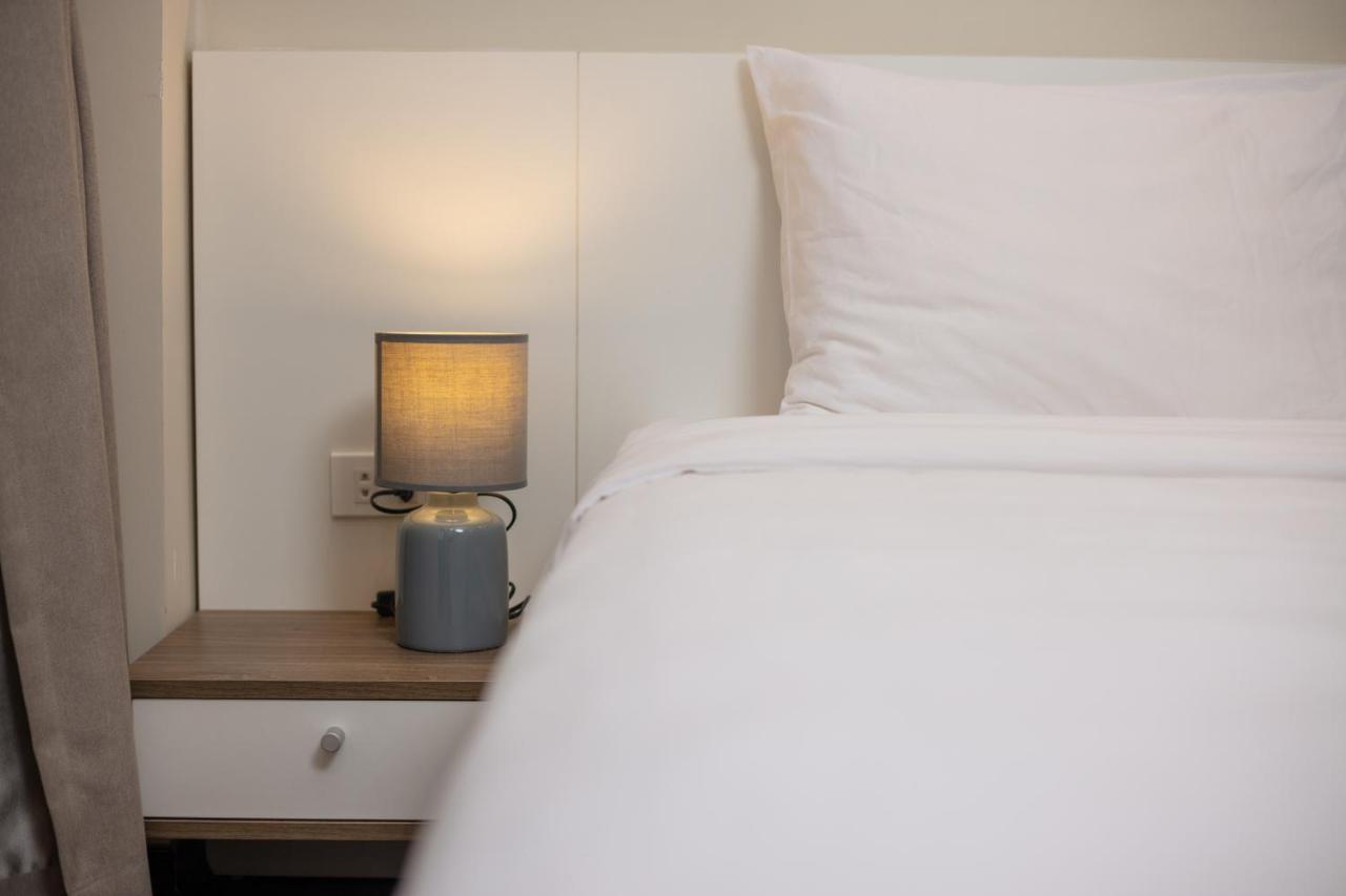 Yr Hotel & Apartments ハノイ市 エクステリア 写真