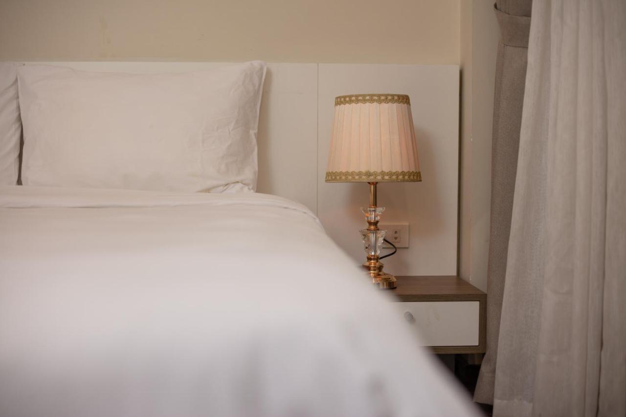 Yr Hotel & Apartments ハノイ市 エクステリア 写真